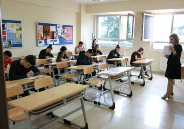 Fremdsprachenlehrerin Valbona gibt online Deutsch Privatunterricht