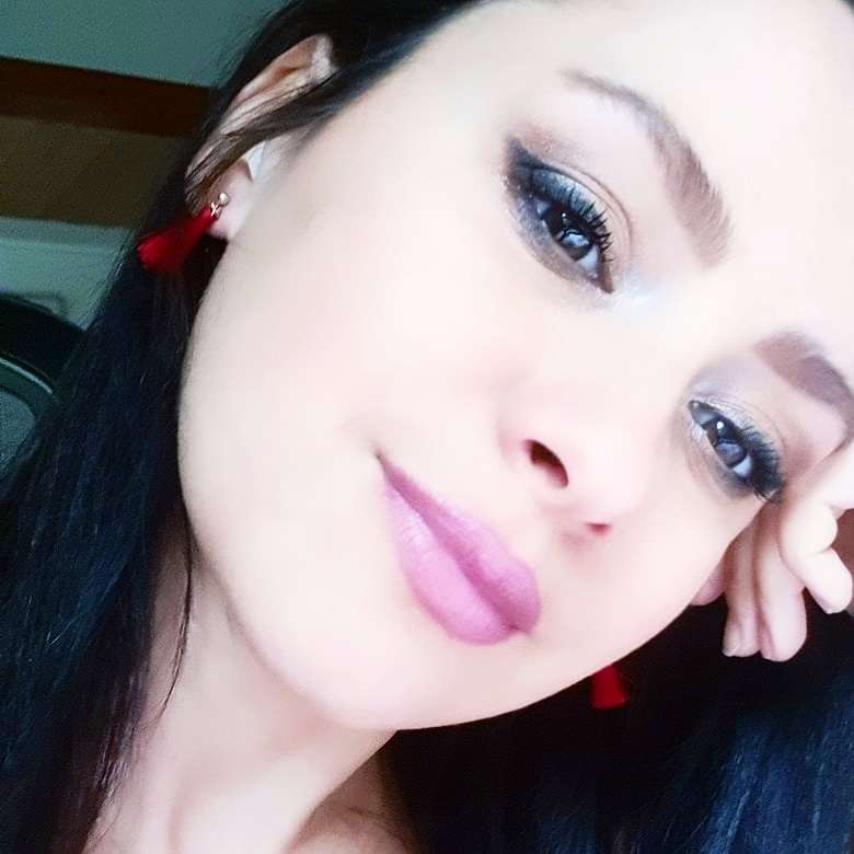 Muttersprachlerin Pelin gibt Türkisch Unterricht in Erding