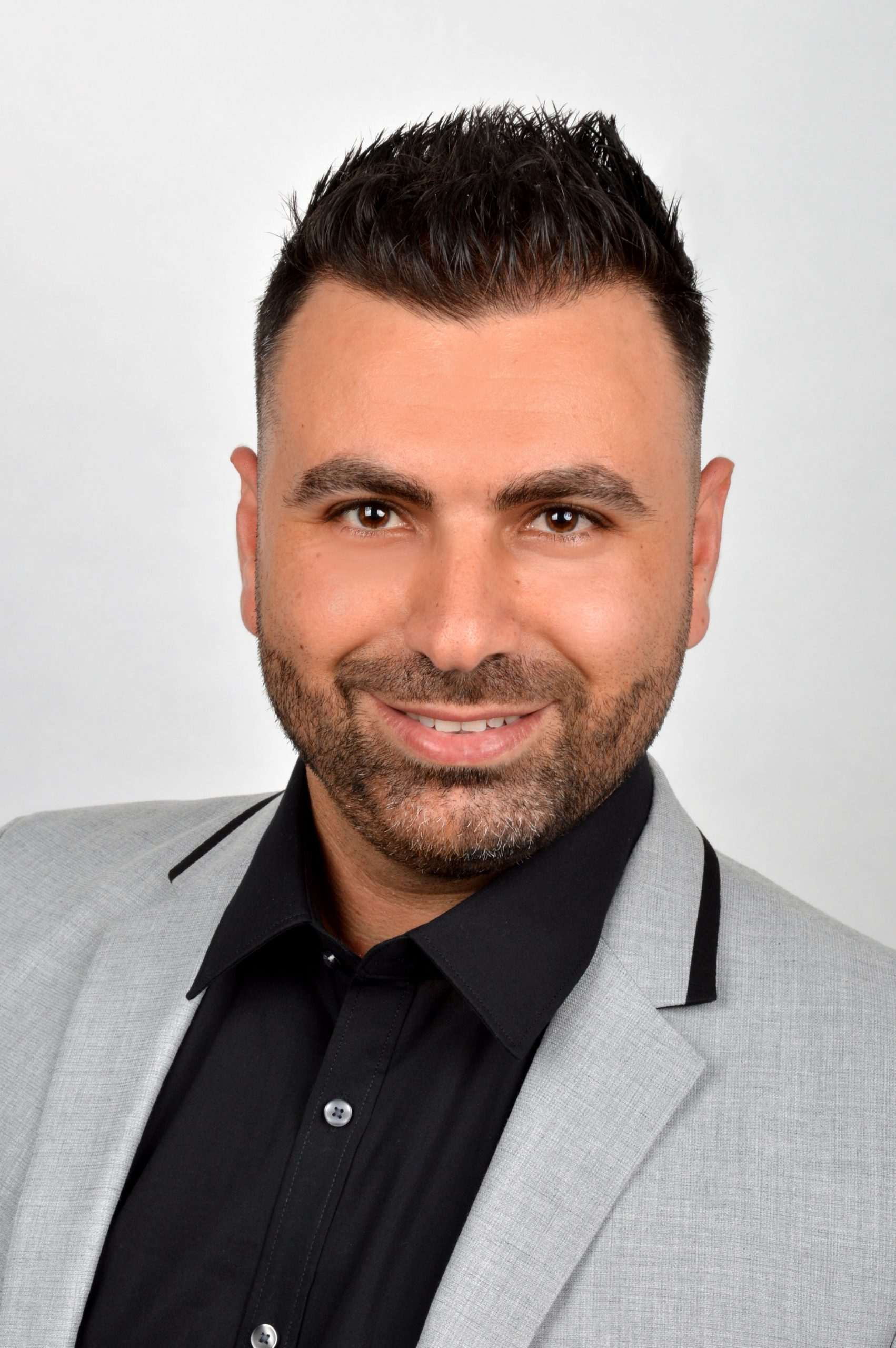 Arabisch Muttersprachler Feras unterrichtet in Oberhausen