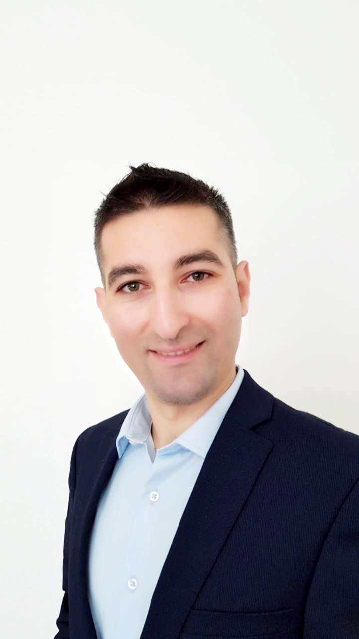 Arabic native speaker Fadi gives private lessons in Wuppertal