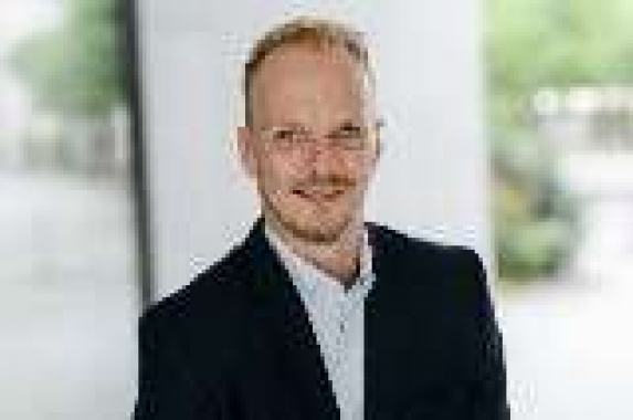 39574b5d 5723 43b7 946a 3235180dfb58