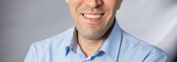 Türkisch Mutttersprachler Mustafa gibt Sprachkurse in Augsburg und online