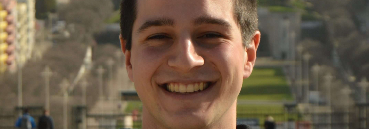 Muttersprachler António gibt Portugiesischnachhilfe in München