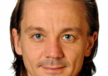 Lehrer und Native-Speaker Önder gibt Türkisch Nachhilfe in Köln