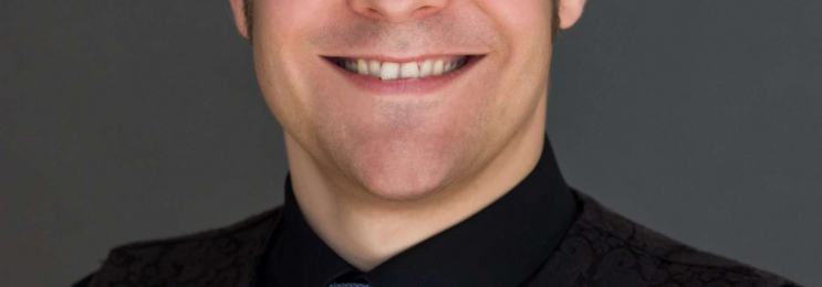 Hochqualifizierter Lehrer Aleksander gibt Englisch Unterricht in München