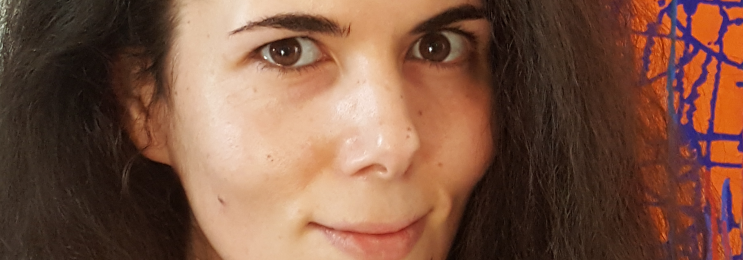 Absolventin und Ungarisch Sprachlehrerin Enikö unterrichtet in Bochum