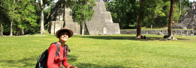 Professionelle online Spanisch-Dozentin Laura hilft zum Lernerfolg