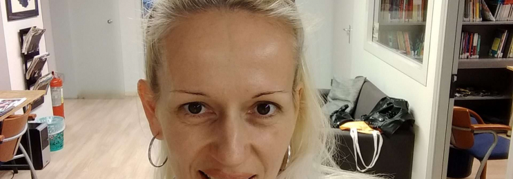 Muttersprachlerin und Professorin Natasa unterrichtet Serbisch in München