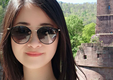 Muttersprachlerin Tong gibt Chinesisch Nachhilfekurse in Frankfurt