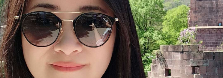 Muttersprachlerin Tong gibt Chinesisch Nachhilfekurse in Frankfurt